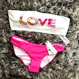 NWT PilyQ full swim bottom with ruched back!  So cute!